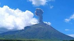 Info PVMBG: Gunung Ili Lewotolok Erupsi, Kolom Abu 1.000 Meter di Atas Puncak