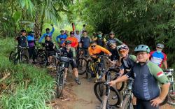 SEBASKOM, Bukan Sekedar Club Sepeda, Gowes Hingga Negeri Paman Sam  