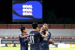 Brace Carlos Fortes bawa Arema menjauh dari Bhayangkara