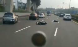 Viral Pemotor Pelajar SMP Salah Masuk Jalan Tol hingga Tertabrak Mobil