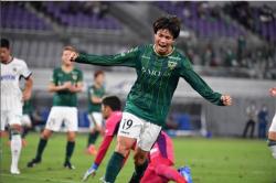 Bintang Tokyo Verdy Junki Koike Sebut Pratama Arhan Superstar Indonesia