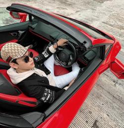 Lagi Mobil Mewah Ferrari Milik Indra Kenz Disita Bareskrim Polri