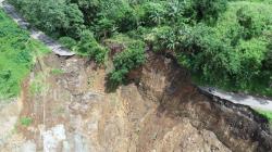 Khawatir Longsor, Ratusan Warga Sekitar Gunung Sangbua, Toraja, Mengungsi