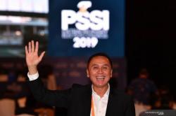 Desakan Iwan Bule Mundur dari PSSI Makin Kuat, Tagar #IwanBuleOut Bergema di Medsos 