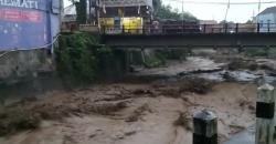 Banjir Rendam Bumiayu, Arus Sungai Erang Terjang 3 Rumah Warga Hingga Roboh