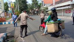 Polisi Rogojampi Banyuwangi Operasi Prokes, Melanggar Diberi Sanksi