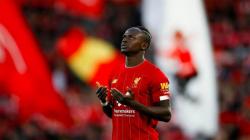 Sadio Mane Salat Isya saat Liverpool Pesta Juara Piala Liga Inggris