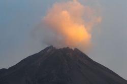 Aktivitas Vulkanik Gunung Semeru Meningkat