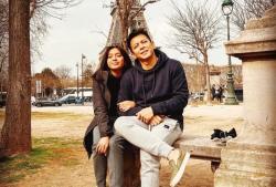 Heboh, Unggah Foto Bareng ABG Cantik di Depan Menara Eiffel, Ariel: Bonjour
