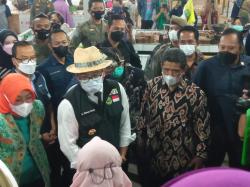 Resmikan Dua Pasar Rakyat Jabar Juara di Kabupaten Cirebon, Ini Harapan Ridwan Kamil