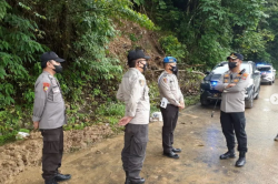 Longsor Lelema Momok Pengendara, Ini Kata Kapolres Minsel