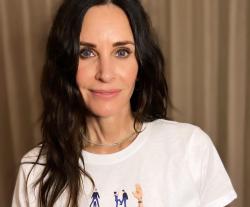 Courteney Cox Jual Rumah Mewahnya, Angker dan Berhantu