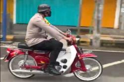 Penampakan Kapolres Lubuklinggau AKBP Harissandi ke Kantor Naik Motor Bebek Tahun 1975