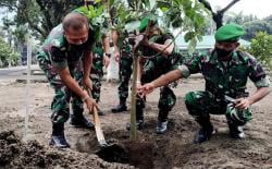 Kunjungi Kodim 0809 Kediri, Danrem 082/CPYJ Instruksikan Prajurit Terjun ke Masyarakat untuk Ini