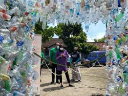 Istri Wali Kota Kediri Ajak Masyarakat Kurangi Plastik Sekali Pakai