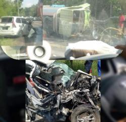 Avanza Vs Truk Tangki Tabrakan di Pantai Bentar, 1 Orang Tewas 