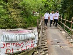 Wabup Blitar dan Dandim 0808 Blitar Tinjau Jembatan Putus di Dawuhan