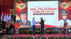 Inovasi Pembuatan Paspor di Mall, Tjahjo Kumolo Puji Kinerja Imigrasi Surabaya