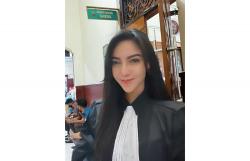Advokat Cantik Ini Sebut Wanprestasi Bukan Penipuan