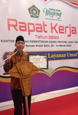 MTs Tarbiyatul Banin Pati Satu-satunya Madrasah Swasta di Jateng Penerima Penghargaan Madrasah Award