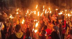 Sambut Ramadhan, Ribuan Warga Daya Baru Bangka Barat Antusias Gelar Pawai Obor Keliling