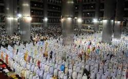 Jangan Siakan Malam Keutamaan Sholat Tarawih Berjamaah 