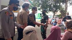 Di Vaksin Booster, Ratusan PKL Di Majalengka Menerima Bantuan Tunai Rp 600 Ribu.