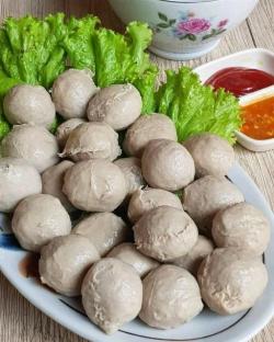 Resep Bakso Sapi Ini Sungguh Sederhana, Tapi Rasanya Nikmat Banget!