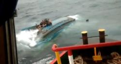 Kapal Terbalik, 9 Nelayan Terkatung-katung 1 Hilang