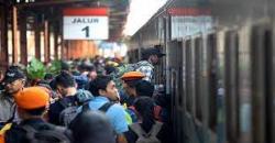 Antisipasi Lonjakan Pemudik, PT KAI Siapkan 9 Kereta Tambahan