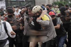 Begini Kronologi Ade Armando Babak Belur Dipukuli Massa saat Hadir di Demo 11 April