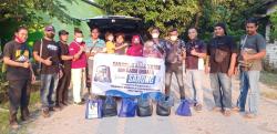 Berbagi Kebahagiaan Bulan Ramadhan, Sarong Beri Sembako Untuk Warga Tuban