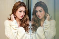 Celine Evangelista Puasa, Sudah Mualaf?