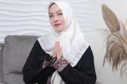 Angelina Sondakh Berdoa Dapat Jodoh Terbaik, Rindu Diimami Saat Salat