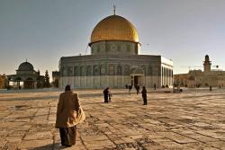 Pasukan Israel Menyerbu Masjid Al-Aqsa, Lebih Dari 150 Warga Palestina Terluka