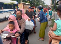 Gandeng Irmas Baitusolihin, MIS Foundation Bagi Takjil dan Buka Bersama