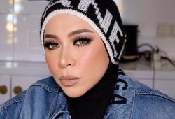 Melly Goeslaw Berhijab Karena Ingin Membalas Kebaikan Allah