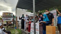 Jelang Buka Puasa, Humanity Food Bus ACT Blusukan di Kampung Genderuwo Surabaya