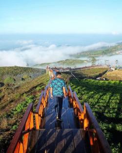 Pesona Indah Taman Langit Bandung ,Solusi Healing Libur Lebaran