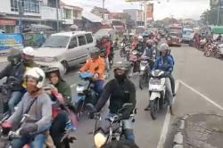 Jalur Pantura Cirebon Dipadati Pemudik Bermotor