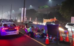 Momen Polisi Istirahat di Pinggir Tol Cikampek saat Amankan Mudik: Kami Memang Belum Sempurna