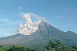 Info PVMBG: Gunung Semeru Alami 17 Kali Gempa Letusan, Masyarakat Diminta Tetap Waspada