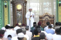 UU Ruzhanul Ulum Salat Idul Fitri dan Silaturahmi dengan Warga Kabupaten Kuningan