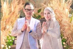 Rayakan Lebaran Crazy Rich Malang Bagi-Bagi THR Dolar, Netizen: Mau Dong