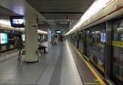 Kasus Covid-19 di Beijing Tembus 453 Orang, Puluhan Stasiun Subway Ditutup