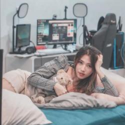 Profil Clara Mongstar, Caster Cantik Asli Bocah Ngapak Purwokerto yang Moncer di Industri Esports