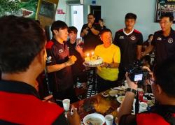 Shin Tae-yong Ulang Tahun, Skuad Timnas Ditraktir Makan Pizza hingga Durian