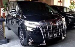 VIRAL : Toyota Alphard Berpelat AD 373 S, Ternyata Pemiliknya Cucu Jokowi