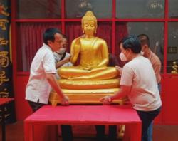 Persiapan Waisak di Vihara Dewi Welas Asih Cirebon