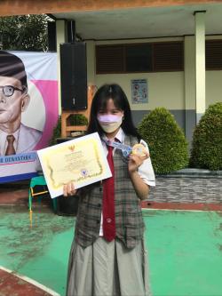 Haryorie Anatta, Siswi SMA di Sukabumi Raih Medali Emas Kompetisi Sains Nasional 